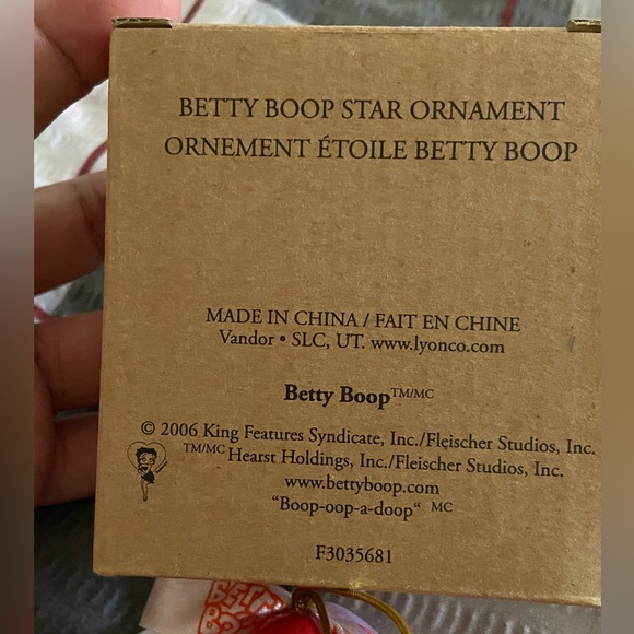 BETTY BOOP Lacquer Christmas Ornament - Picture 2 of 5